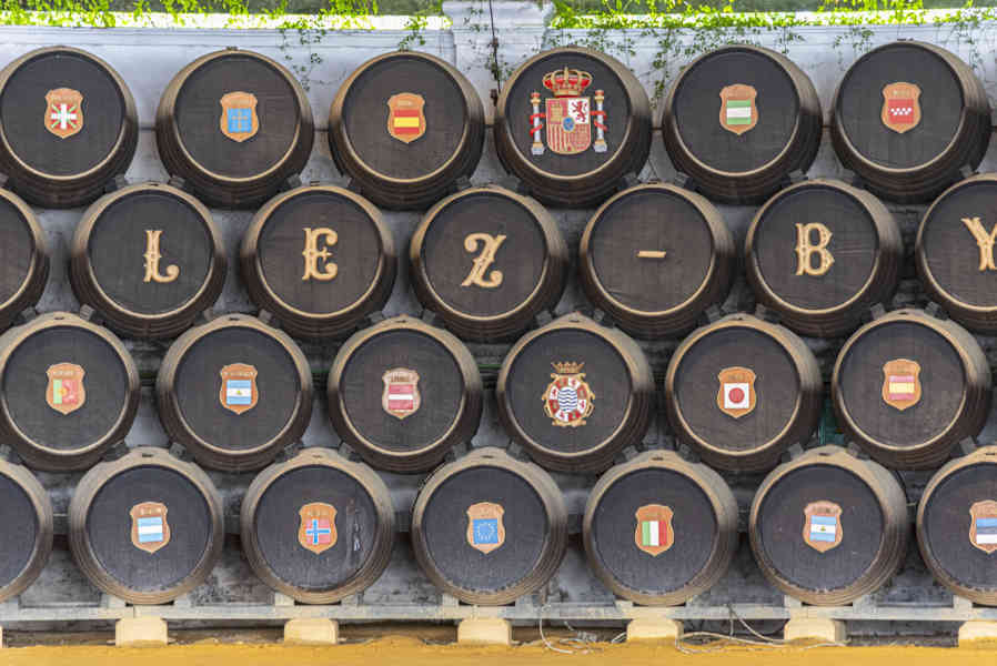 Cádiz - Jerez de la Frontera 51 - bodegas Gonzalez Byass - Real Bodega La Concha.jpg